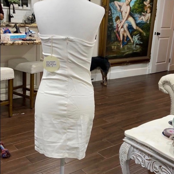 Dress - Picture 3 of 3